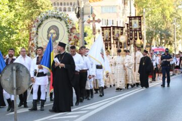 Procesiunea „Calea Sfântului”, reitare a aducerii moaștelor Marelui Mucenic Ioan cel Nou la Suceava