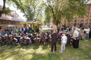 „Ni l-am făcut pe Sfântul Ioan cel Nou prieten și apropiat al sufletului nostru” – atelier catehetic în curtea Catedralei Arhiepiscopale din Suceava „Ni l-am făcut pe Sfântul Ioan cel Nou prieten și apropiat al sufletului nostru” – atelier catehetic în curtea Catedralei Arhiepiscopale din Suceava