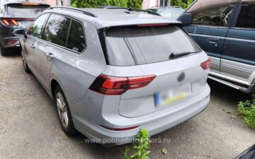 Trei autovehicule care figurau ca furate din străinătate, descoperite în Suceava