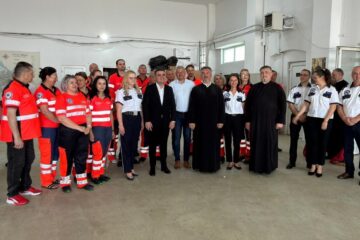 Ambulanțe noi la stația SAJ din Fălticeni Ambulanțe noi la stația SAJ din Fălticeni