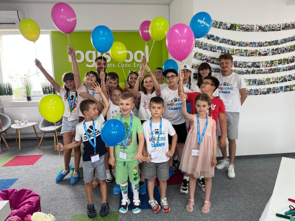 Taberele de vară Logiscool Suceava: Copilul tău trece de la consumator de tehnologie la creator de tehnologie
