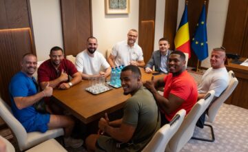 Șoldan s-a întâlnit cu sportivii care prin Gala Colosseum vor transforma Suceava în una dintre cele mai spectaculoase arene mondiale ale kickboxingului