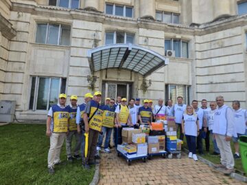 Peste 160.000 de semnături depuse la Registratura Parlamentului, pentru anularea măsurilor anti-educație