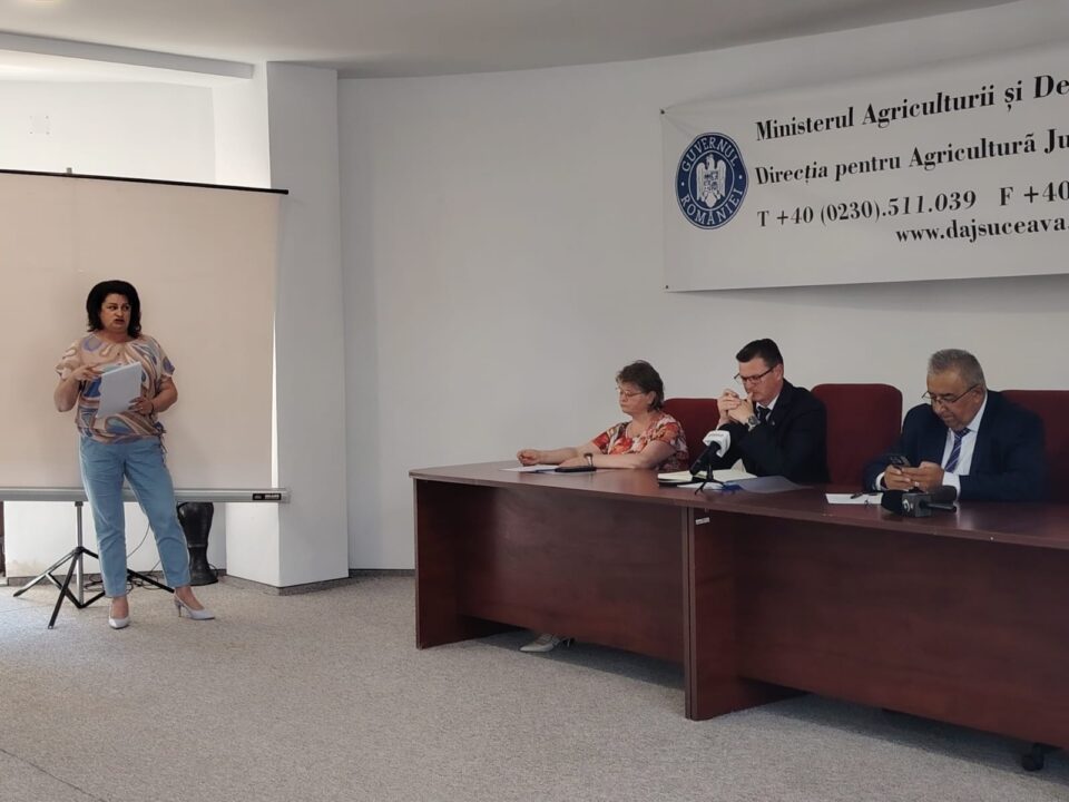 Prefectul Bogdan Păstrăv a început demersurile pentru a rezolva problema celor aproape 1.000 de gospodării din zona de munte care nu mai au unde să vândă laptele