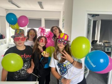 Taberele de vară Logiscool Suceava: Copilul tău trece de la consumator de tehnologie la creator de tehnologie