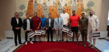 Șoldan s-a întâlnit cu sportivii care prin Gala Colosseum vor transforma Suceava în una dintre cele mai spectaculoase arene mondiale ale kickboxingului