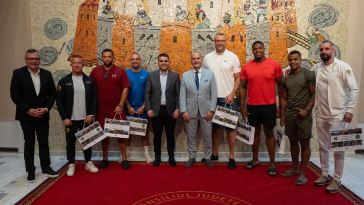 Șoldan s-a întâlnit cu sportivii care prin Gala Colosseum vor transforma Suceava în una dintre cele mai spectaculoase arene mondiale ale kickboxingului