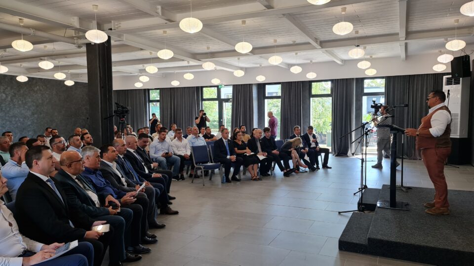 1 Alianța Liderilor din Economia Sucevei (ALES), întrunire cu reprezentanții SUA, despre oportunități și puterea de a fi ”împreună”