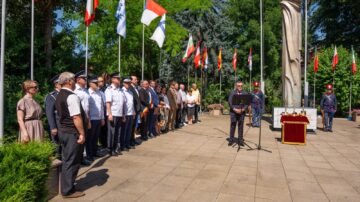 Vicepreședinții CJ Suceava au fost prezenți la ceremonia dedicată Zilei Drapelului Național. Nicolae Robu: „Este despre țara pe care o purtăm în suflet, oriunde ne-ar purta pașii”