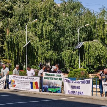 Transportatori publici din 10 județe, inclusiv Suceava, uniți la proteste
