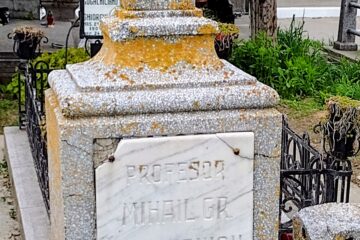 Mormântul marelui muzicolog sucevean Mihail Poslușnicu este abandonat și vandalizat, avertizează prof. emerit Vania Atudorei