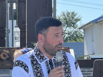 În comuna Horodnic de Sus a fost inaugurat „Zidul Demnității”, un monument dedicat valorilor morale, credinței și identității naționale