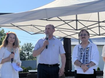 În comuna Horodnic de Sus a fost inaugurat „Zidul Demnității”, un monument dedicat valorilor morale, credinței și identității naționale