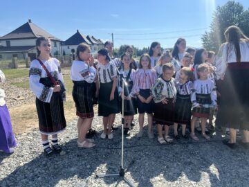 În comuna Horodnic de Sus a fost inaugurat „Zidul Demnității”, un monument dedicat valorilor morale, credinței și identității naționale