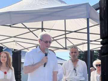 În comuna Horodnic de Sus a fost inaugurat „Zidul Demnității”, un monument dedicat valorilor morale, credinței și identității naționale