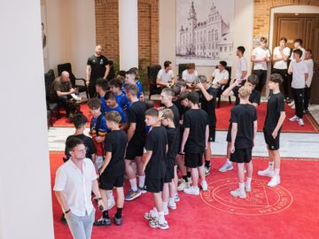 Gheorghe Șoldan îi va premia pe jucătorii echipelor de handbal de juniori 1, 3 și 4 ale CSU Suceava