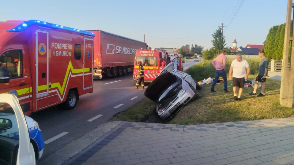 Două femei au fost rănite după ce șoferul a ațipit la volan, la Cumpărătura