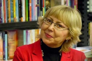 Elena-Brândușa Steiciuc