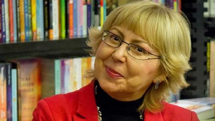 Elena-Brândușa Steiciuc