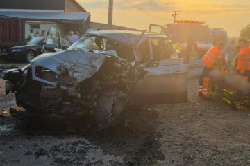 Tânăr mort după impactul dintre un BMW și un vehicul greu. Șoferul BMW-ului era beat, la 6.00 dimineața Tânăr mort după impactul dintre un BMW și un vehicul greu. Șoferul BMW-ului era beat, la 6.00 dimineața