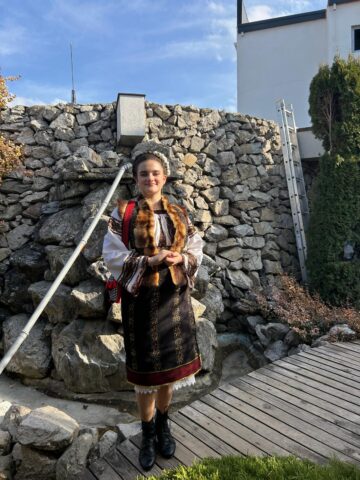 Marta Bălăceanu, din Mălini, și Alexandra Ioan, din Ipotești, elevele cu cele mai bune rezultate la evaluarea națională