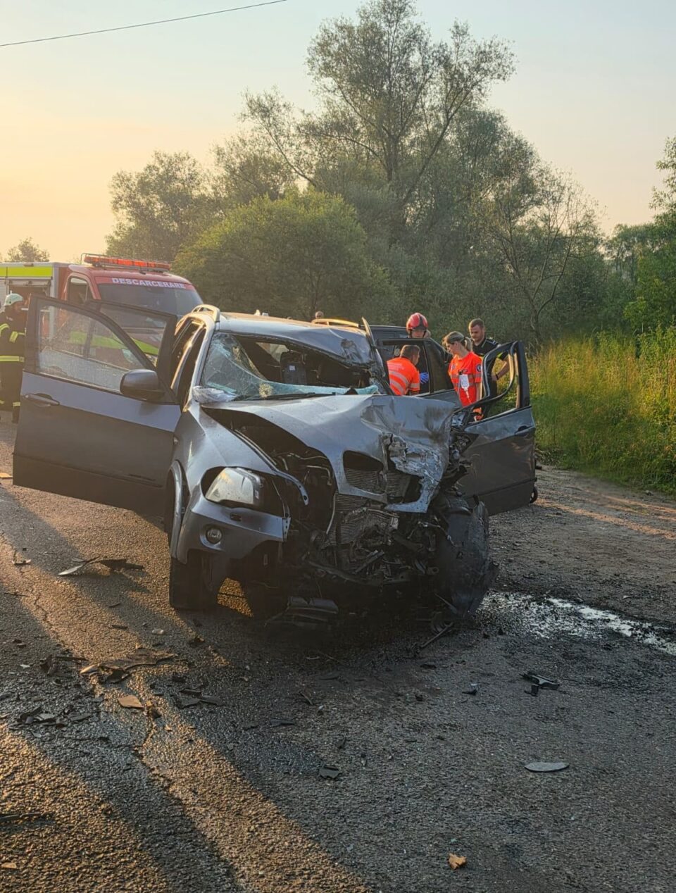 Tânăr mort după impactul dintre un BMW și un vehicul greu. Șoferul BMW-ului era beat, la 6.00 dimineața