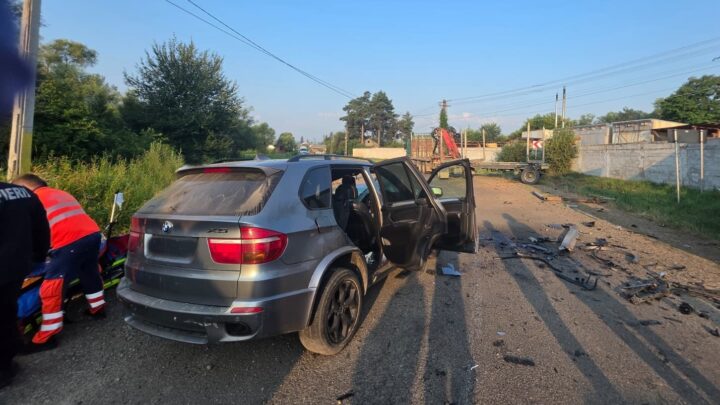 Tânărul băut implicat în accidentul în care a murit un alt tânăr, la Soloneț, externat din spital și reținut în arest de polițiști Tânărul băut implicat în accidentul în care a murit un alt tânăr, la Soloneț, externat din spital și reținut în arest de polițiști