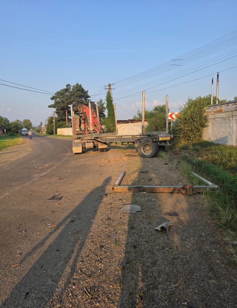 Tânăr mort după impactul dintre un BMW și un vehicul greu. Șoferul BMW-ului era beat, la 6.00 dimineața