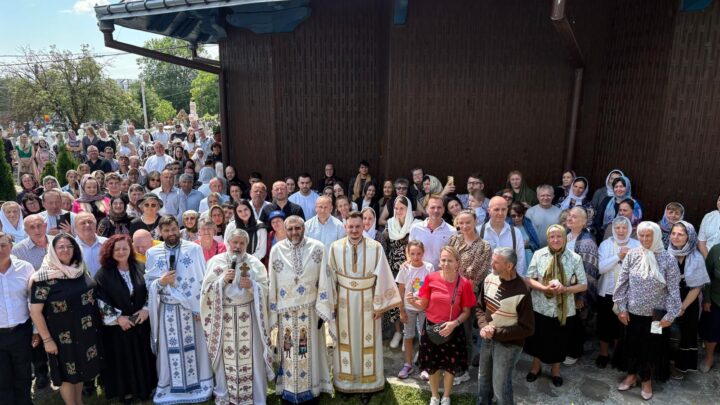 Vizită de suflet la Parohia Berchișești: 60 de pelerini de la București, însoțiți de pr. Vasile Ioana, în mijlocul comunității noastre Vizită de suflet la Parohia Berchișești: 60 de pelerini de la București, însoțiți de pr. Vasile Ioana, în mijlocul comunității noastre