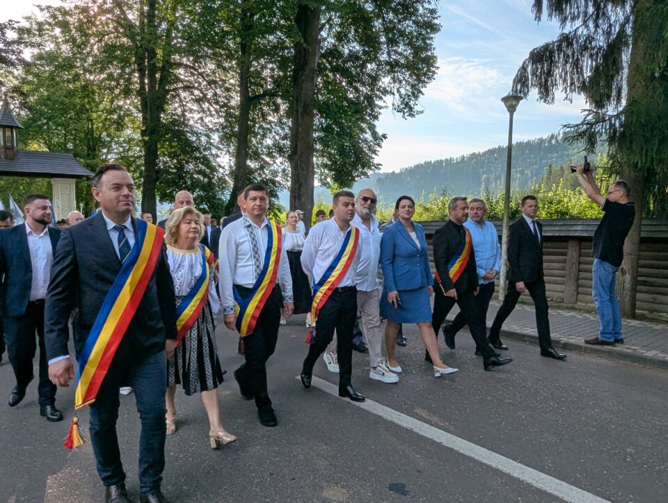 Autoritățile județene și locale au participat la pelerinajul spre mormântul lui Ștefan cel Mare și Sfânt