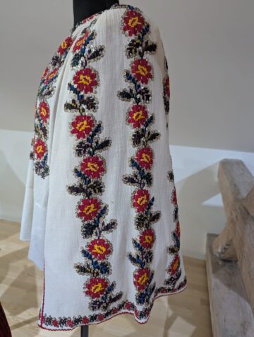Expoziție spectaculoasă dedicată patrimoniului textil al României și Japoniei, la Muzeul de Istorie Suceava