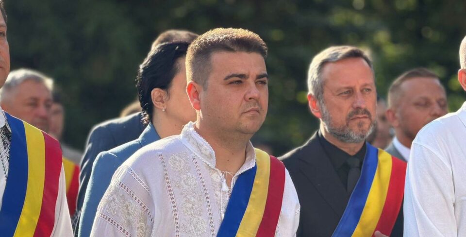 Gheorghe Șoldan, alături de mii de credincioși la sărbătoarea Sfântului Voievod Ștefan cel Mare de la Putna: „Avem datoria să-i ducem mai departe moștenirea uriașă”