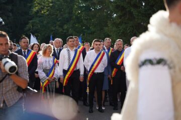 Gheorghe Șoldan, alături de mii de credincioși la sărbătoarea Sfântului Voievod Ștefan cel Mare de la Putna: „Avem datoria să-i ducem mai departe moștenirea uriașă”