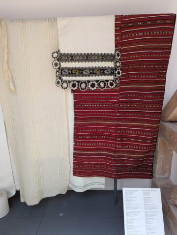 Expoziție spectaculoasă dedicată patrimoniului textil al României și Japoniei, la Muzeul de Istorie Suceava