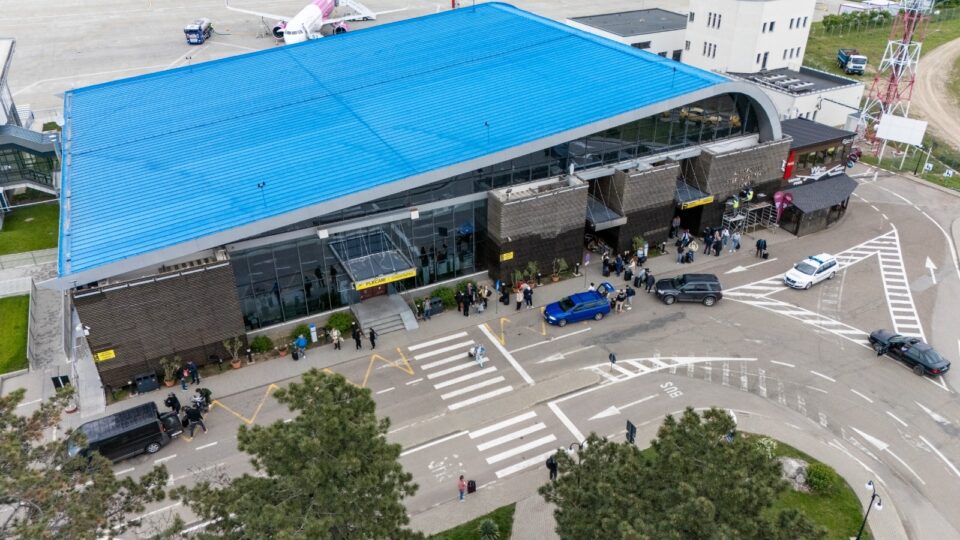 Record istoric pe Aeroportul Suceava, cu peste 100.000 de pasageri doar în luna iunie Record istoric pe Aeroportul Suceava, cu peste 100.000 de pasageri doar în luna iunie
