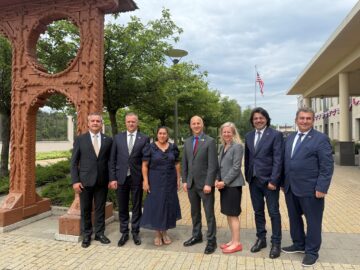 Mesaj al primarului din Lansing (USA) despre vizita la Suceava și București