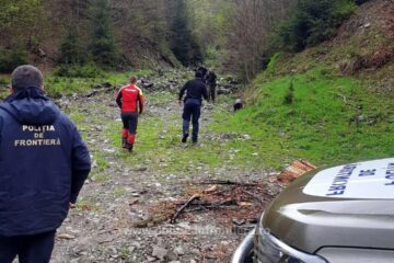 Aproximativ 1.000 de ucraineni au fost depistați trecând ilegal frontiera, pe raza județului, de la începutul anului Aproximativ 1.000 de ucraineni au fost depistați trecând ilegal frontiera, pe raza județului, de la începutul anului