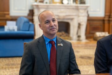 Mesaj al primarului din Lansing (USA) despre vizita la Suceava și București