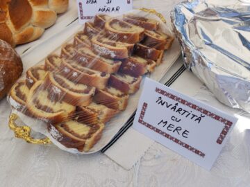Zeci de produse gătite ca pe vremea bunicilor au făcut deliciul participanților la Festivalul Produselor Tradiționale din Cornu Luncii