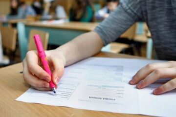 Aproape 400 de contestaţii la examenul de evaluare naţională