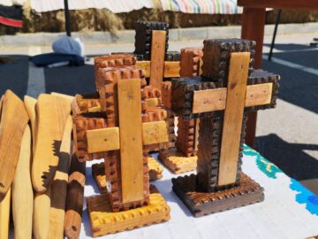 Zeci de produse gătite ca pe vremea bunicilor au făcut deliciul participanților la Festivalul Produselor Tradiționale din Cornu Luncii