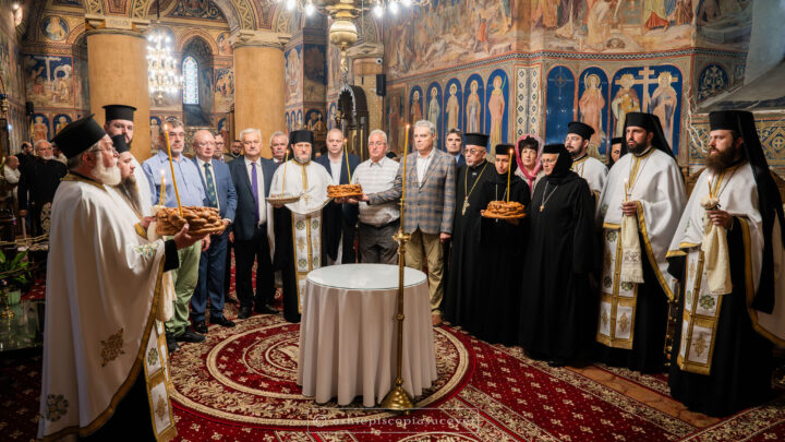 La Suceava a avut loc Simpozionul Național „Mitropolia Moldovei. 625 de ani: istorie, credință, artă și cultură”
