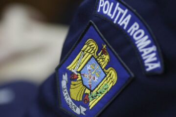 Polițiștii au dat amenzi de peste 10.000 de euro, după un scandal monstru între femei, plecat de la un câine Polițiștii au dat amenzi de peste 10.000 de euro, după un scandal monstru între femei, plecat de la un câine