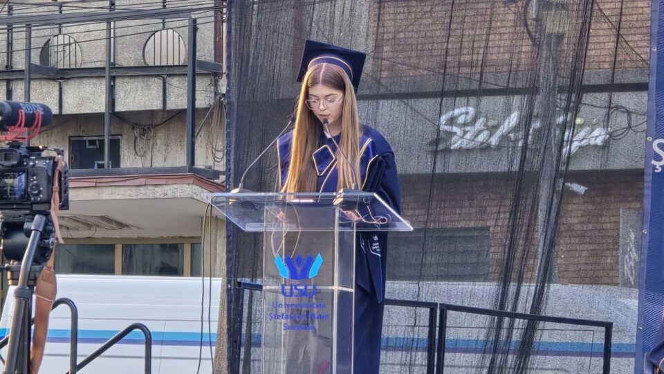 Gabriela Ilică, șefa de promoție de la Biologie, USV, își dorește o carieră în învățământ: „Niciun parcurs nu este construit singur”