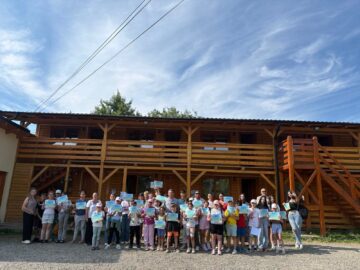 Peste 250 de copii au descoperit frumusețile Bucovinei în excursiile educative organizate în cadrul proiectului CARE