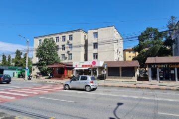 Chioșcurile de la Policlinica Areni, demolate de Primăria Suceava Chioșcurile de la Policlinica Areni, demolate de Primăria Suceava