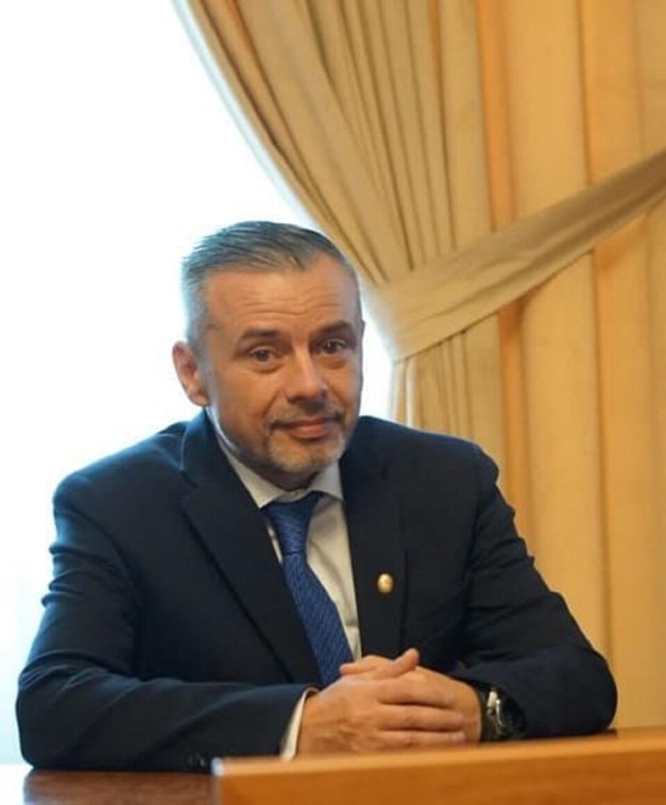 Ioan Balan îi solicită ministrului Economiei accelerarea finanțărilor europene pentru IMM-urile din Regiunea de Nord-Est Ioan Balan îi solicită ministrului Economiei accelerarea finanțărilor europene pentru IMM-urile din Regiunea de Nord-Est