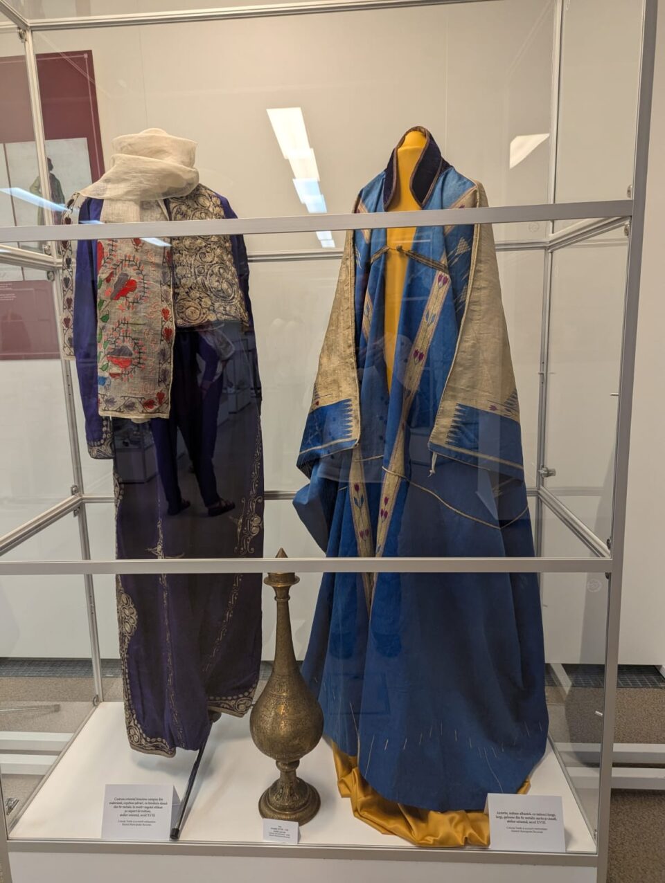 „Moda la Porțile Levantului” a ajuns la Suceava. O incursiune spectaculoasă în eleganța și rafinamentul boierilor și jupânițelor de odinioară