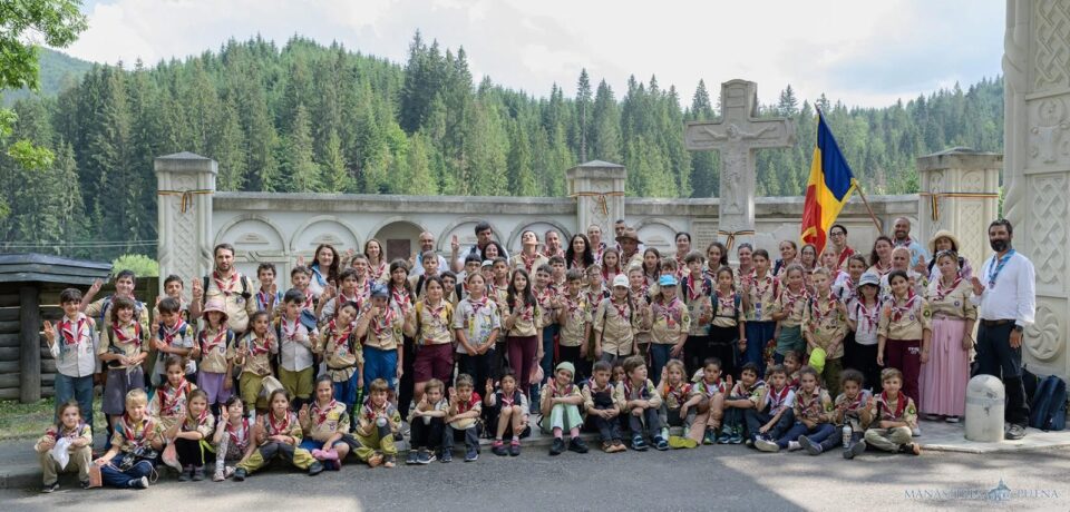 100 de cercetași din București au descoperit Bucovina 100 de cercetași din București au descoperit Bucovina