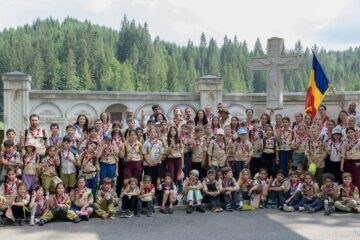 100 de cercetași din București au descoperit Bucovina
